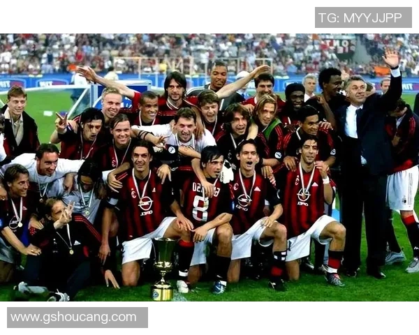 足球传奇齐聚一堂 共谱绿茵荣耀时刻 梦幻合影定格历史经典 足球传奇齐聚一堂 共谱绿茵荣耀时刻 梦幻合影定格历史经典